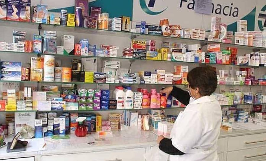 En La Farmacia Te Miran El Azucar