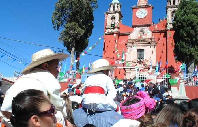 Familias participan en el Día de los Inditos León en el Santuario de Nuestra Señora de Guadalupe
