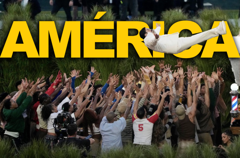 bad bunny durante su show de medio tiempo en el super bowl 2026