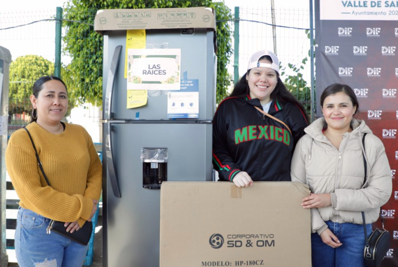 Fortalece DIF Estatal comedores escolares con inversión de 8.3 MDP en 41 municipios