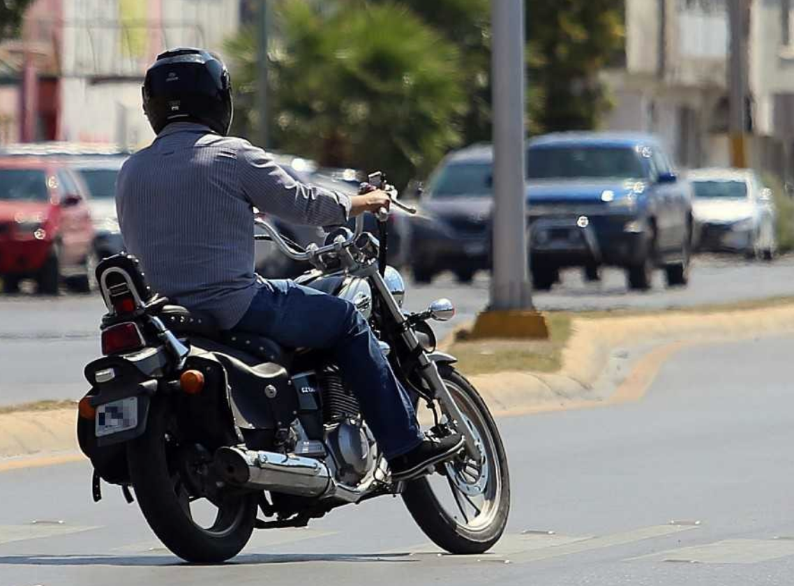Movimiento de motociclistas en avenida de Guanajuato