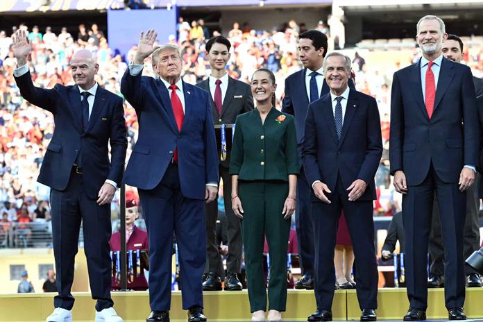 Sheinbaum aprovecha la final del Mundial para abordar la relación comercial con Estados Unidos y Canadá