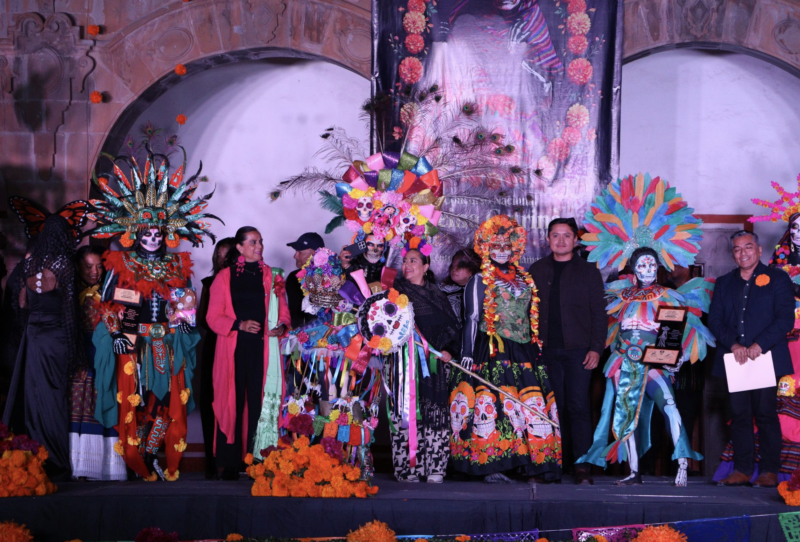 Más de 2 mil personas celebran el Día de Muertos en el Festival Catrina de Salamanca