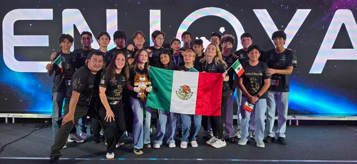 ¡Orgullo leonés! Jóvenes conquistan el podio de robótica en Europa y van por la final mundial en China